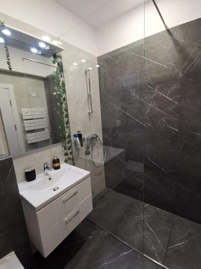 Sunset Bucharest Rebreanu Apartman