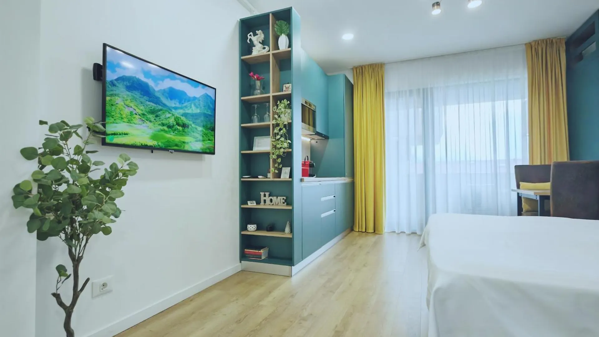 Sunset Bucharest Rebreanu Apartman